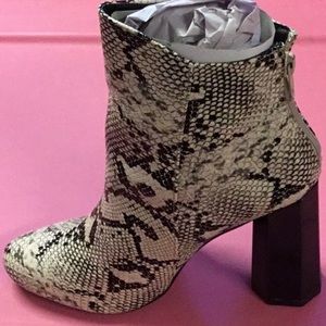 Brand New In Box Snake Print Boots